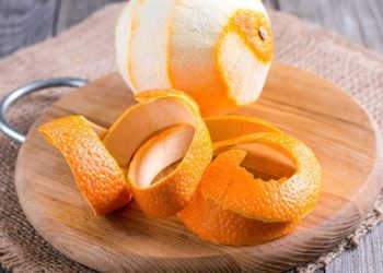 10 Creative Ways to Reuse Orange Peels