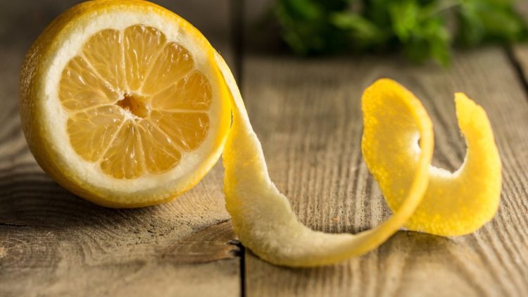 Never Throw Away Lemon Peels: Here's How to Use Them Creatively and Usefully!