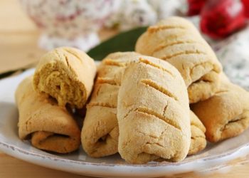 Quick Chickpea Flour Rolls