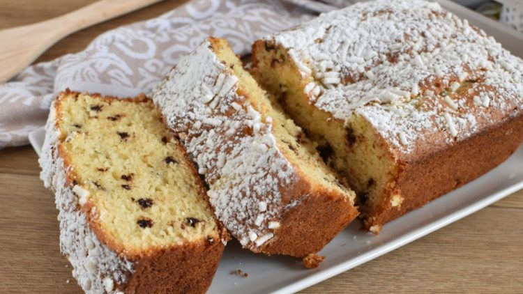 Yoghurt chocolate Plum cake